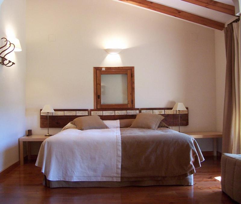 Font Del Pas Hotel Beceite Luaran gambar