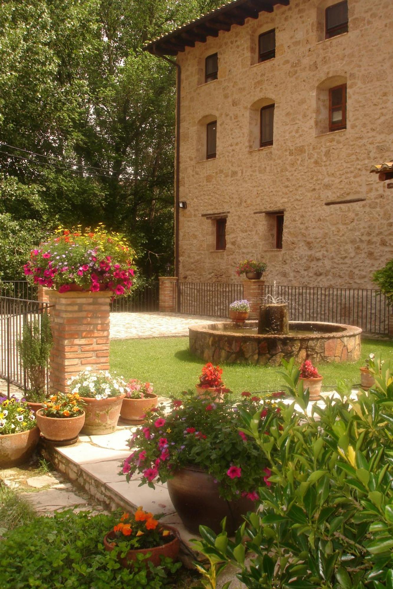 Font Del Pas Hotel Beceite Luaran gambar
