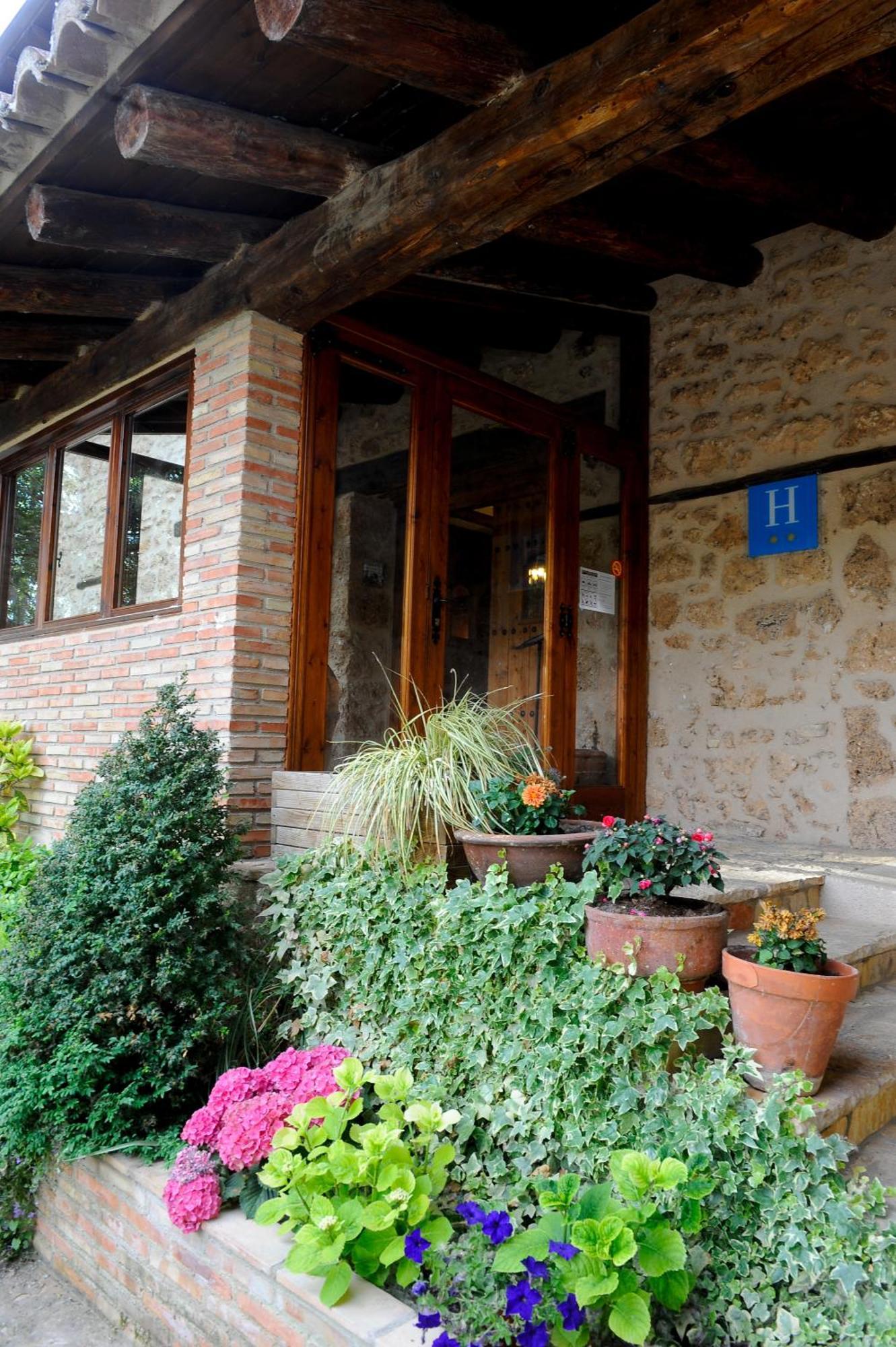 Font Del Pas Hotel Beceite Luaran gambar