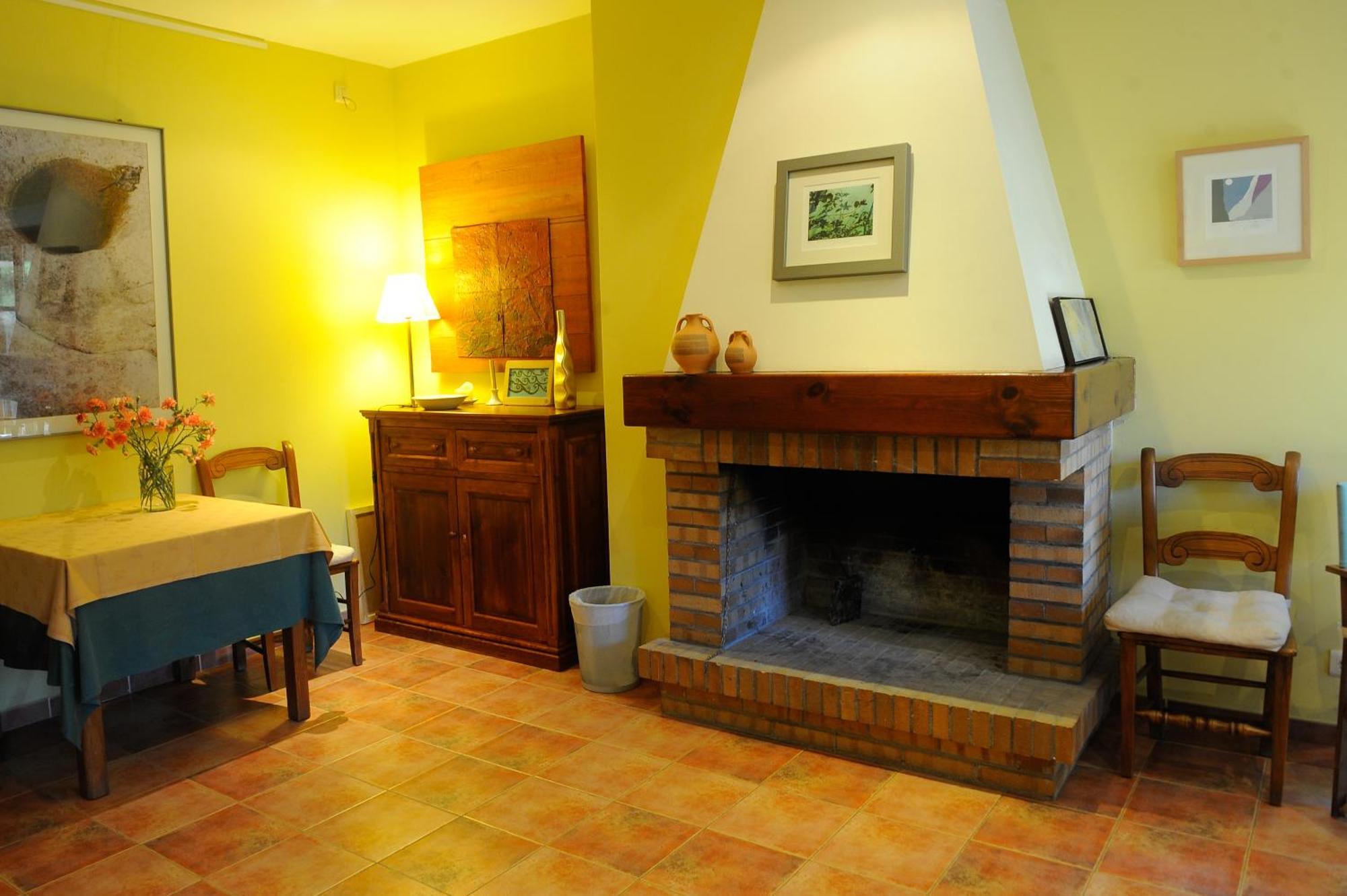 Font Del Pas Hotel Beceite Luaran gambar